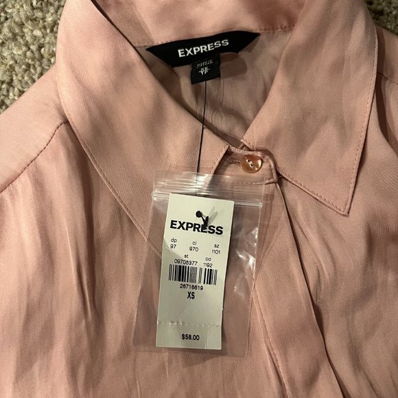 NWT Express Pink Long Sleeve Button Up Blouse - XS - Picture 3 of 4
